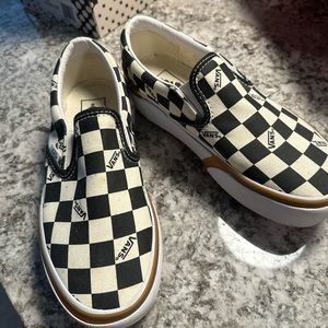 Women’s platform vans